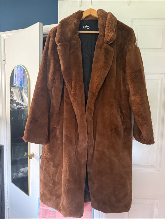ALO Yoga Jackets & Blazers - ALO Yoga Women's Chestnut Brown Faux Fur Long Coat
